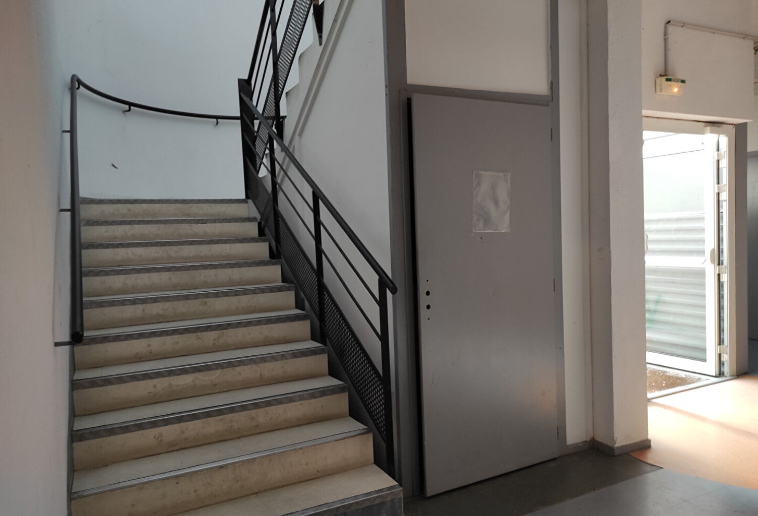 A vendre Bureaux N°11: 40 m2 loué à Bruges — photo 1