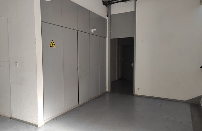 A vendre Bureaux N°11: 40 m2 loué à Bruges — photo 3