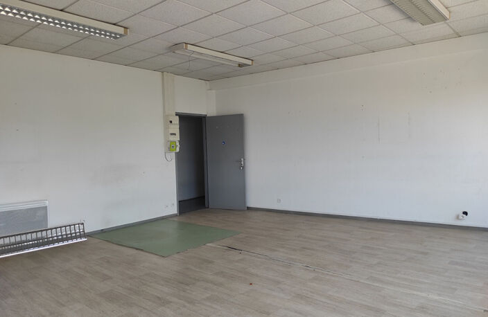 A vendre Bureaux N°15 de 35 m2 à Bruges — photo 5