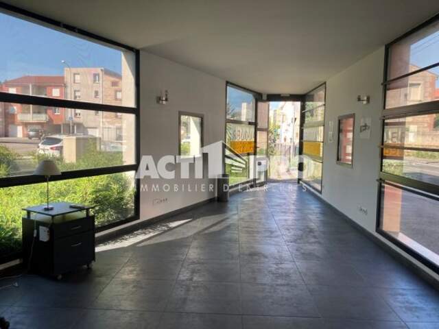 Bureaux à louer — photo du bien