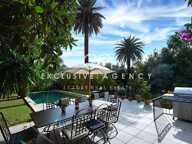 LOCATION SAISONNIÈRE VILLA 400 m² VUE MER 7 CHAMBRES AVEC PISCINE — photo 4