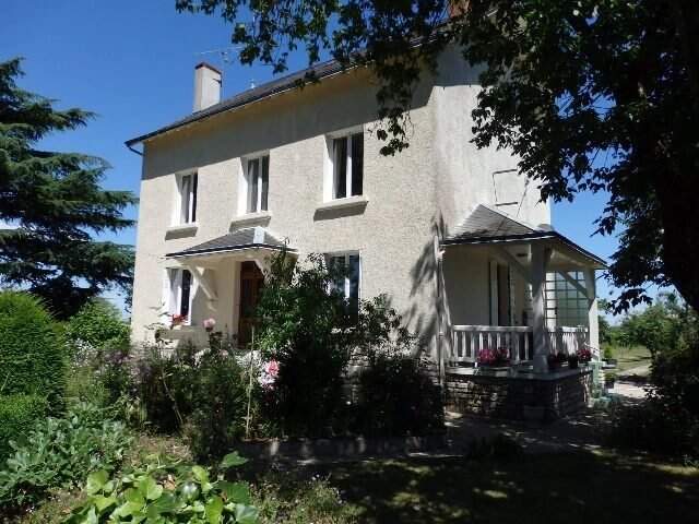 A vendre Maison avec dépendances à Millac dans la Vienne — photo du bien