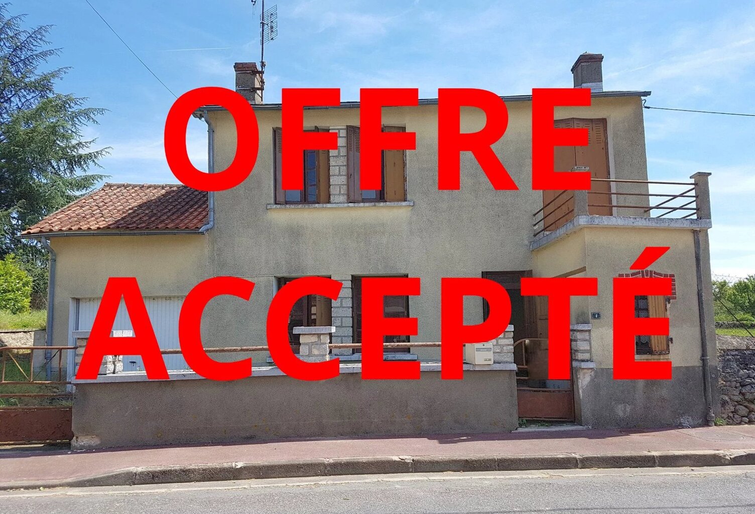 Maison à restaurer à vendre proche Montmorillon, Vienne 86 — photo 1
