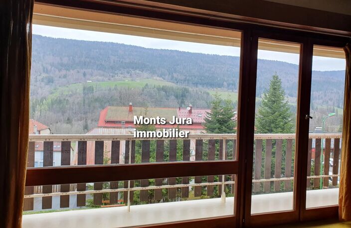 APPARTEMENT T4 EN DUPLEX + PLACE DE PARKING SOUS-SOL + 2 CAVES — photo 2