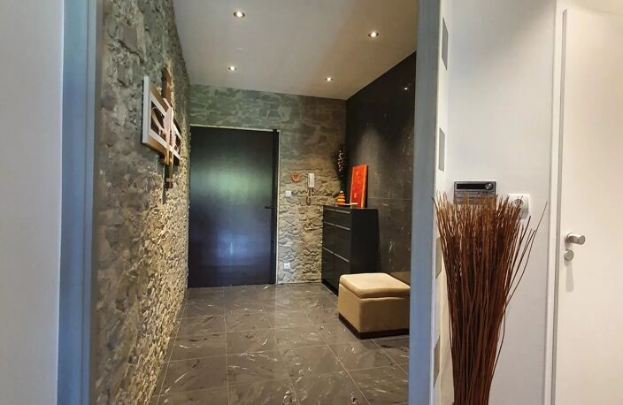APPARTEMENT DE TYPE 5 (CENTRE VILLE) — photo 3