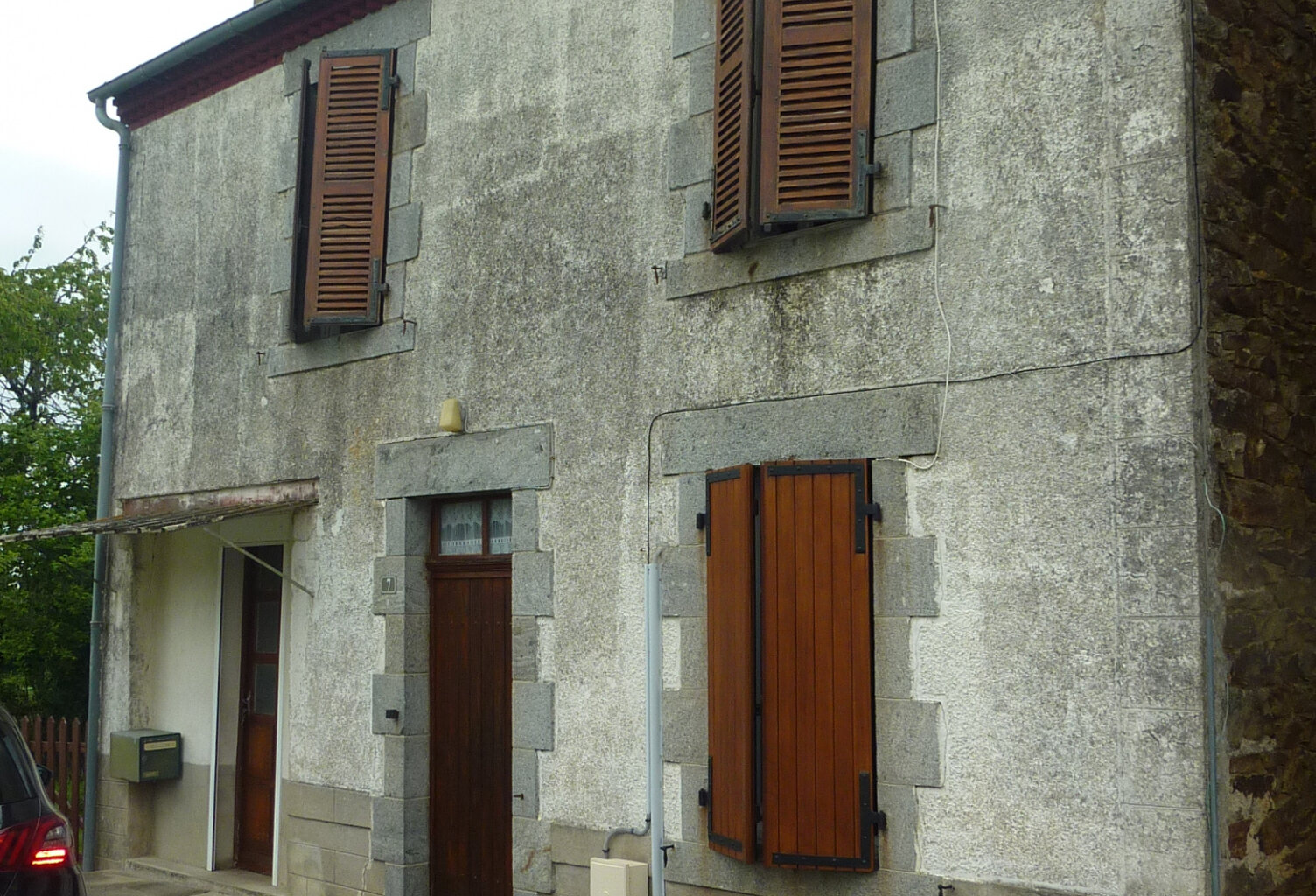 À Saint-Sornin-La-Marche, maison de village à rénover — photo 1
