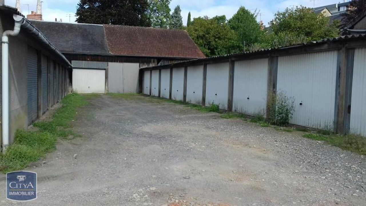 garage  pièces  m2 à louer à Châteauroux (36000)