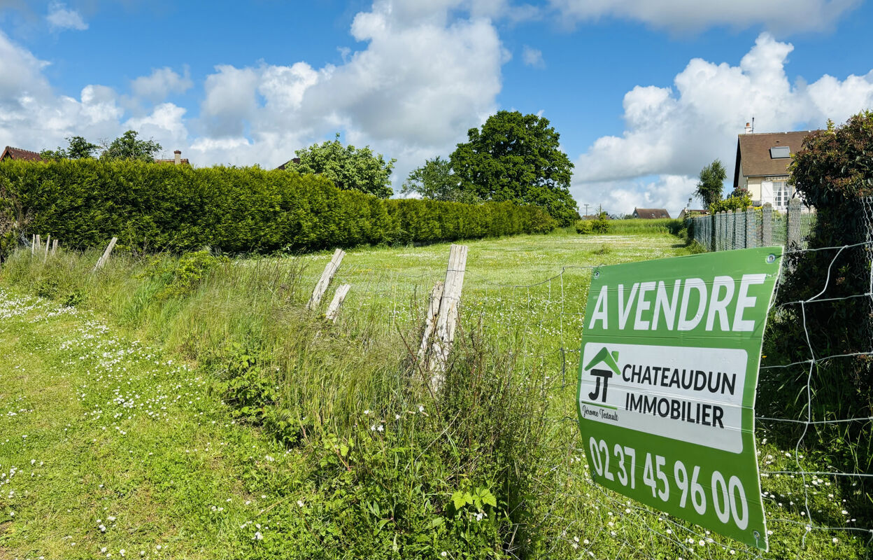 terrain  pièces 910 m2 à vendre à Cloyes-sur-le-Loir (28220)