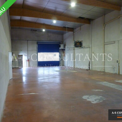 Local industriel 370 m²