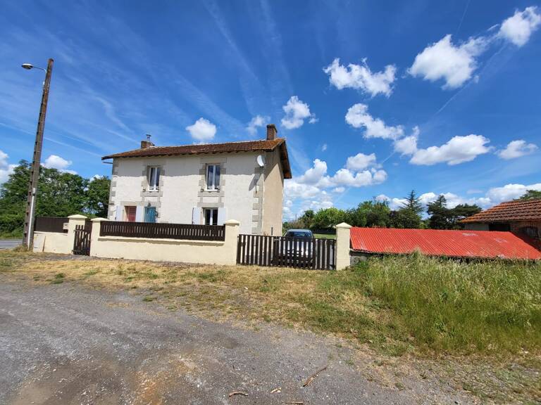 Maison rénovée avec jardin près de Montmorillon - Vienne — photo 1