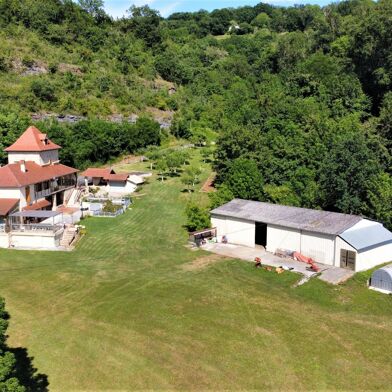 Maison 8 pièces 466400 €