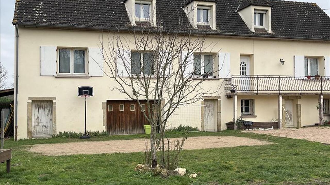 maison 7 pièces 160 m2 à vendre à Ainay-le-Vieil (18200)