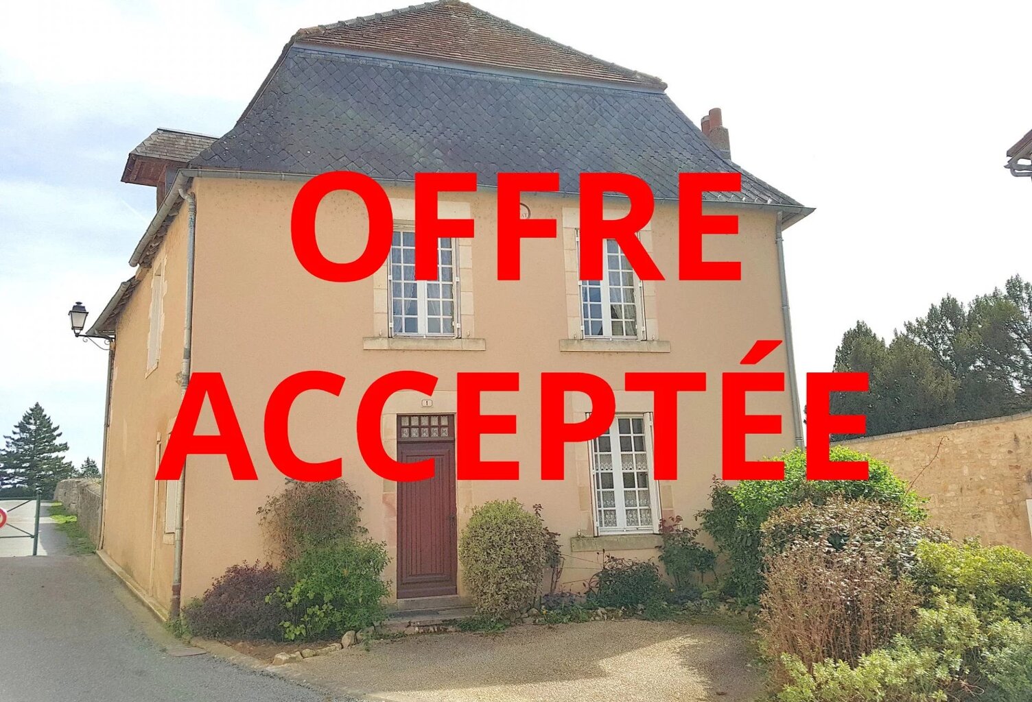 Maison avec vue sur la rivière à vendre à St Savin Vienne 86 — photo 1