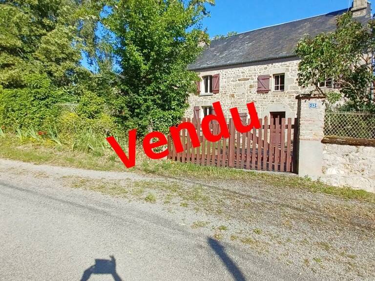 Maison, grange et 1600m² de terrain à vendre dans la Creuse — photo 1