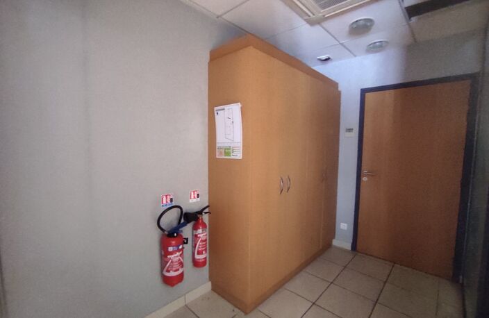 Local commercial — photo 5