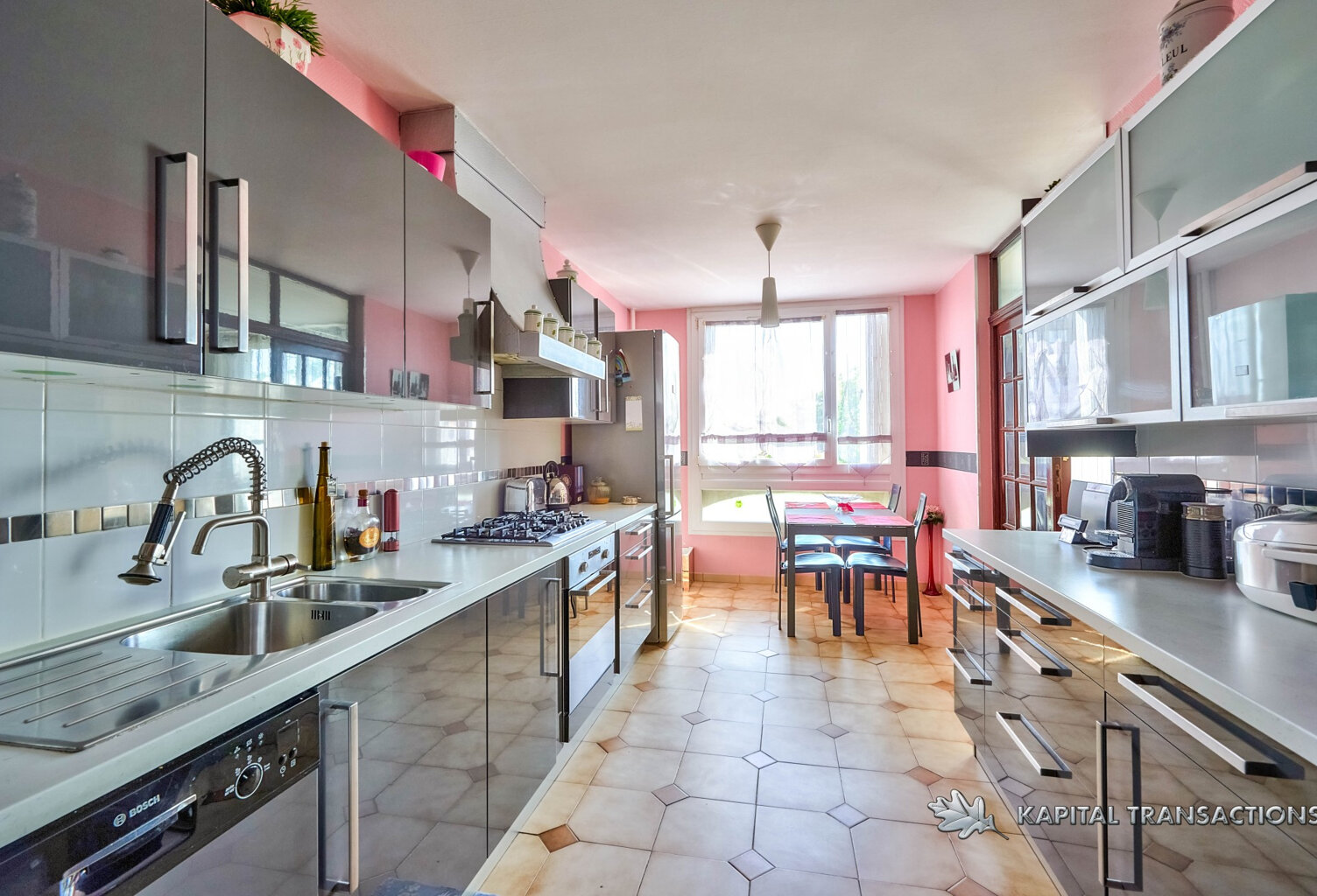 Appartement familial 5 pièces angle Etats -Unis- Viviani. — photo 1