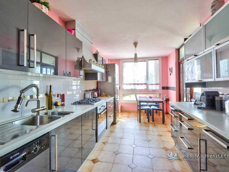 Appartement familial 5 pièces angle Etats -Unis- Viviani. — photo 1
