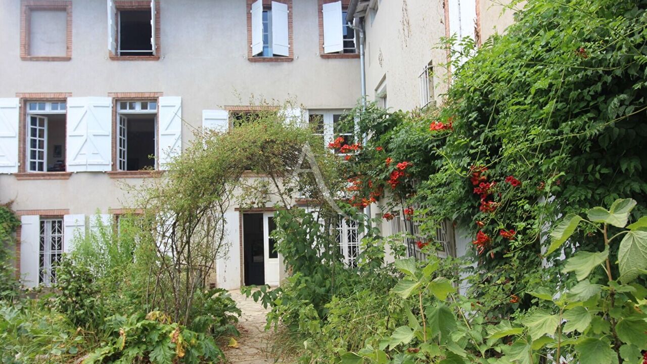 maison 12 pièces 360 m2 à vendre à Montauban (82000)