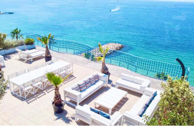 JUAN PENTHOUSE SUR L'EAU T5/T6 DE 170m2 TERRASSE DE 250m2 VU — photo du bien