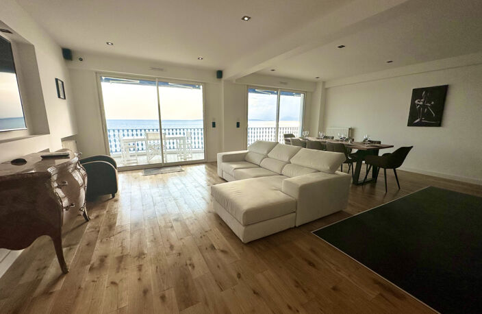 JUAN PENTHOUSE SUR L'EAU T5/T6 DE 170m2 TERRASSE DE 250m2 VU — photo 4
