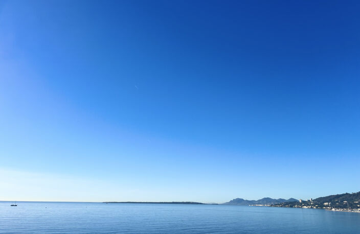 JUAN PENTHOUSE SUR L'EAU T5/T6 DE 170m2 TERRASSE DE 250m2 VU — photo 5