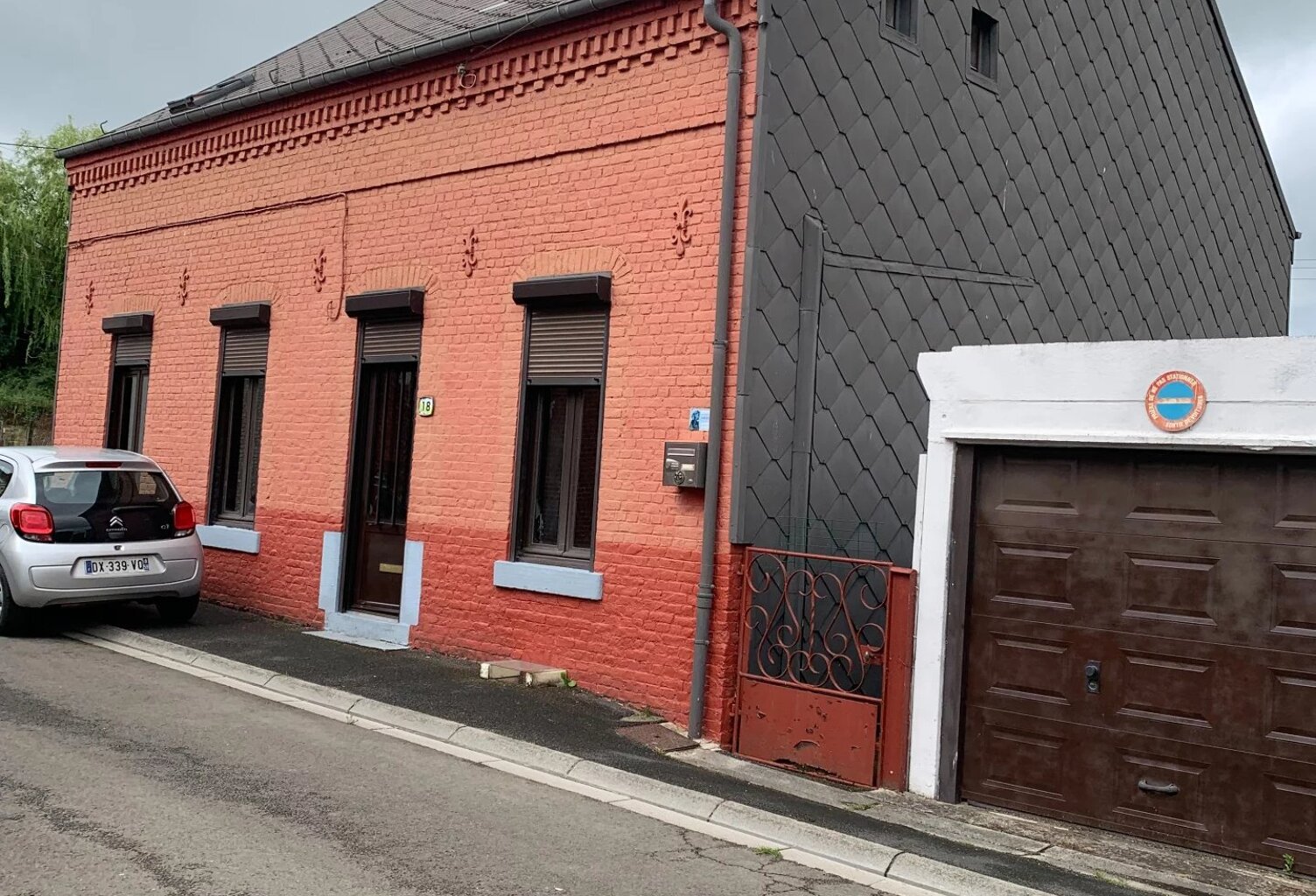 Maison avec beau potentiel — photo 1
