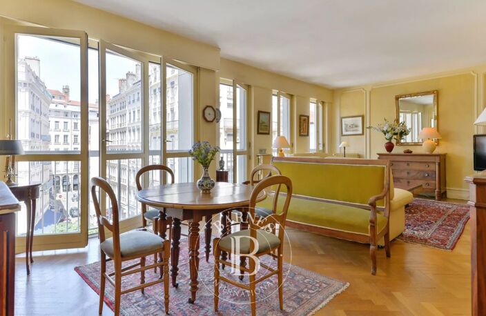 Lyon 2 - Saint-Antoine - Appartement de 114,68 m² - Parking - 3 chambres — photo 2