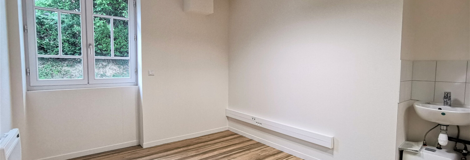 Commerce  44 m² à louer à Saint-Palais (64120)