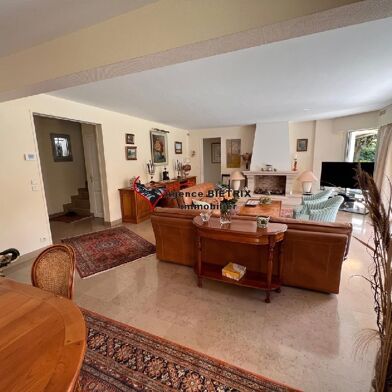 Maison 8 pièces 1086000 €