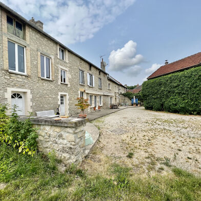 Maison 8 pièces 240 m²