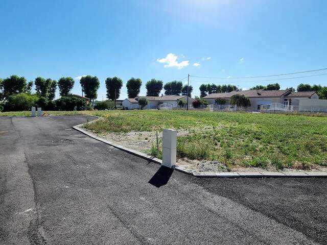 TERRAIN VIABILISÉ 1015 m² — photo du bien