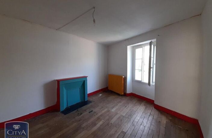 Vente maison 5 pièces 136 m² Le Blanc (36300) — photo 3