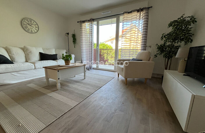 APPARTEMENT T4 SECURISE AVEC TERRASSE, CAVE ET DOUBLE BOX - NOTRE DAME DE BONDEVILLE - 109.10 m² — photo 2
