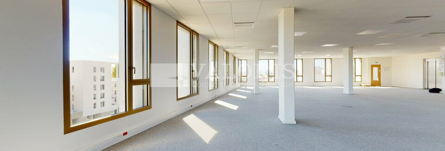 Bureau  1926 m² à louer à Villeurbanne (69100)
