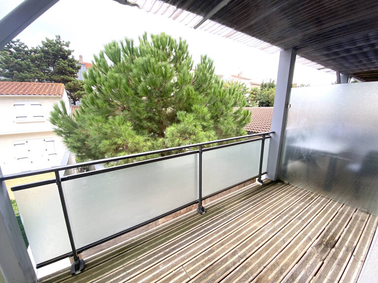 HYPER CENTRE VILLE ROYAN APPARTEMENT T2 BALCON TERRASSE — photo 1