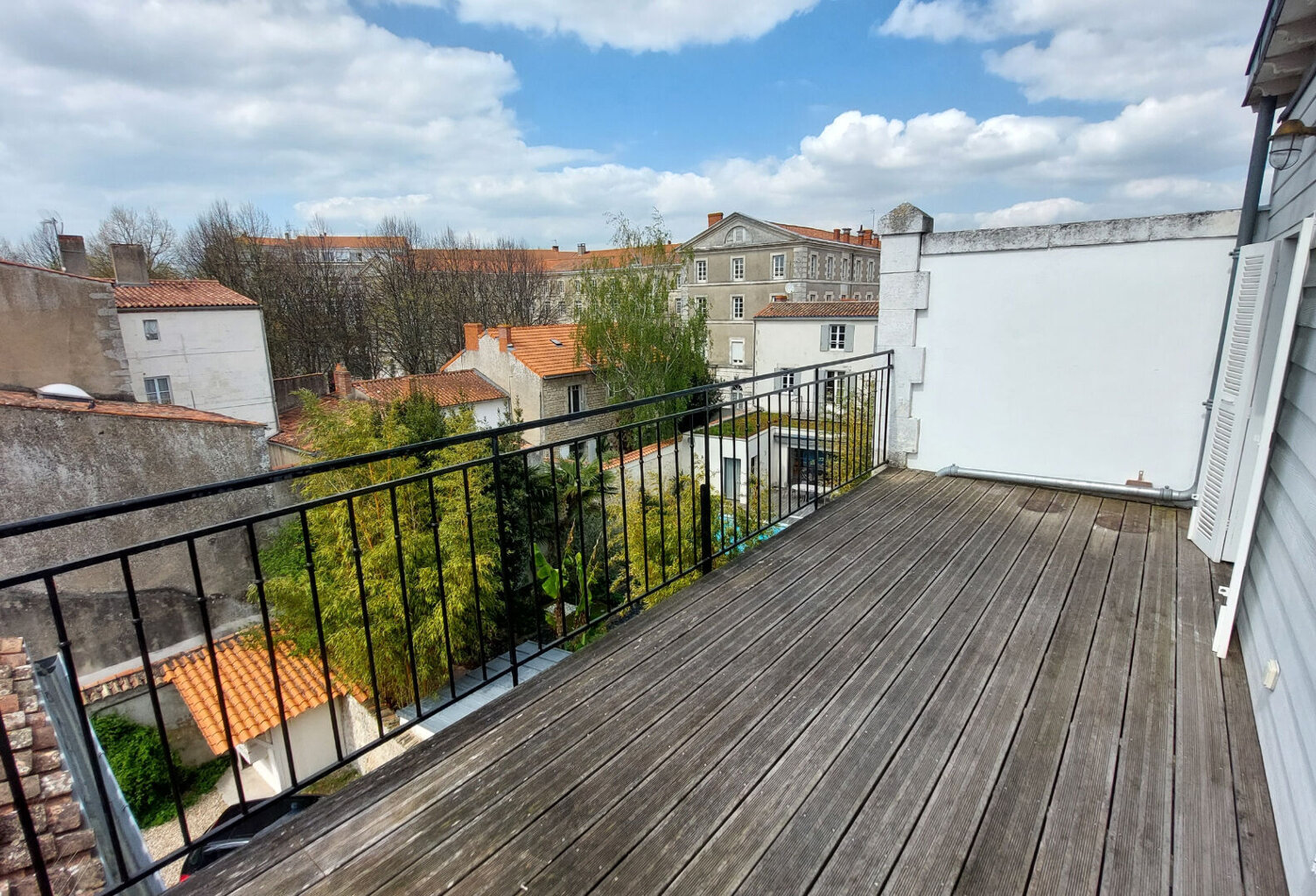 A VENDRE  CENTRE HISTORIQUE APPARTEMENT TYPE 3 AVEC BALCON  PLUS TERRASSE. — photo 1
