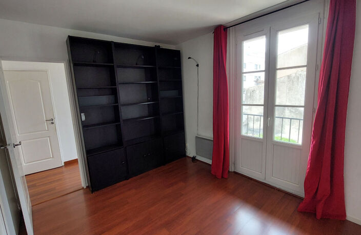 A VENDRE  CENTRE HISTORIQUE APPARTEMENT TYPE 3 AVEC BALCON  PLUS TERRASSE. — photo 3