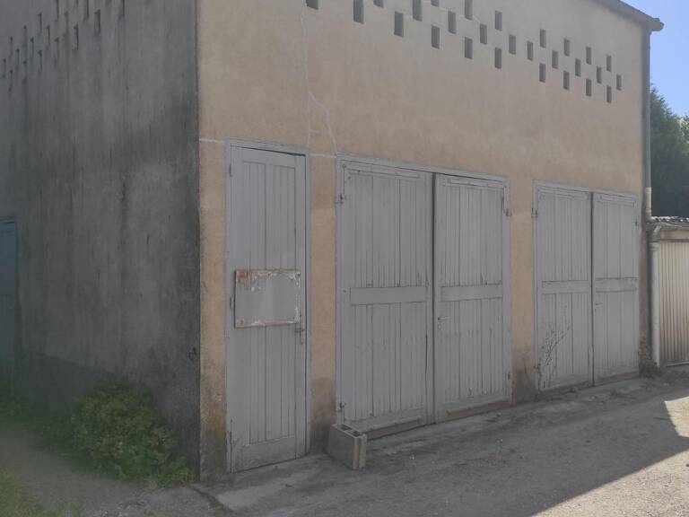 Garage  40 m² — photo 1
