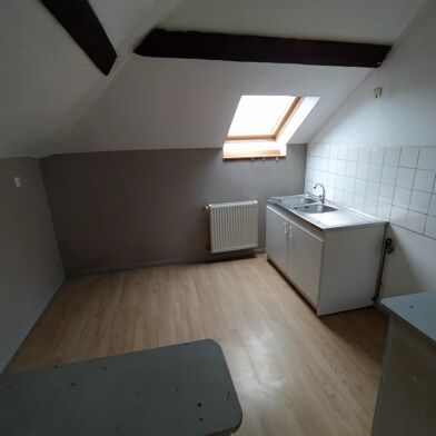 Appartement  370 €