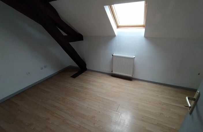 Location appartement   à Fourmies (59610) — photo 2