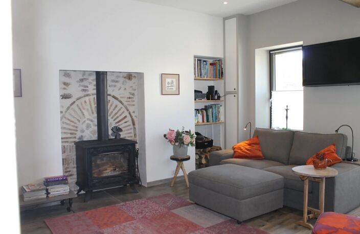 Maison parfaitement rénovée avec jardin à vendre à Luzy — photo 2