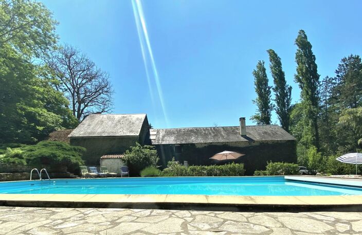 Moulin monumental unique avec piscine à vendre en Morvan — photo 2