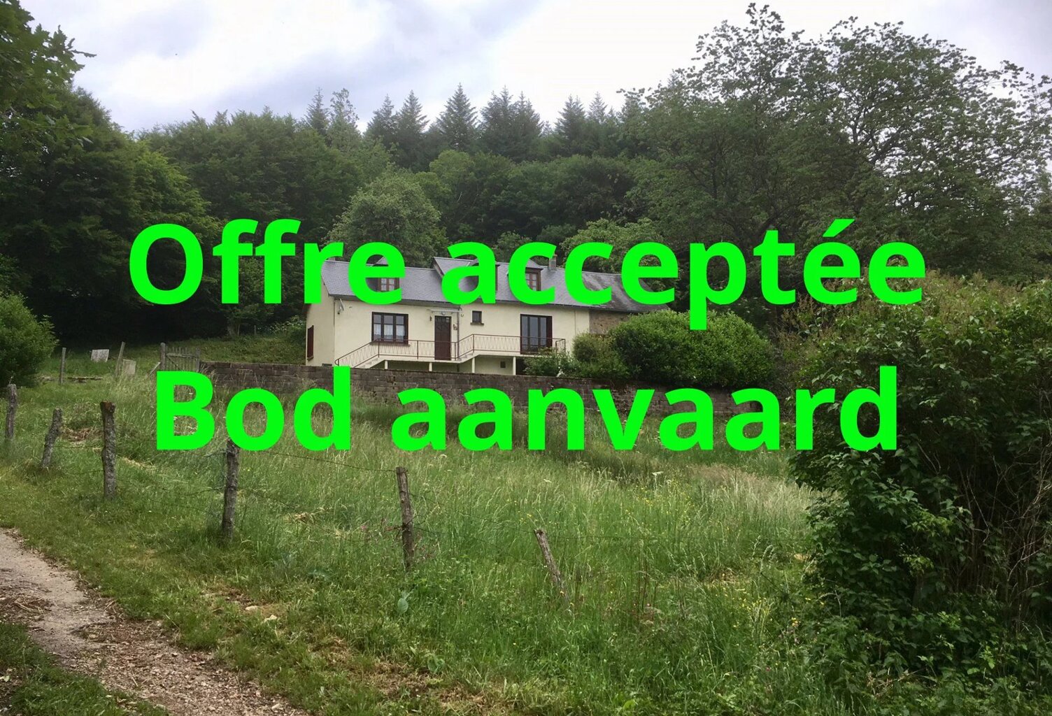 Maison avec belle vue sur 2,2 ha à vendre dans le Morvan — photo 1