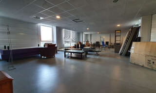 Bureau  861 m² à louer à Marseille 15 (13015)