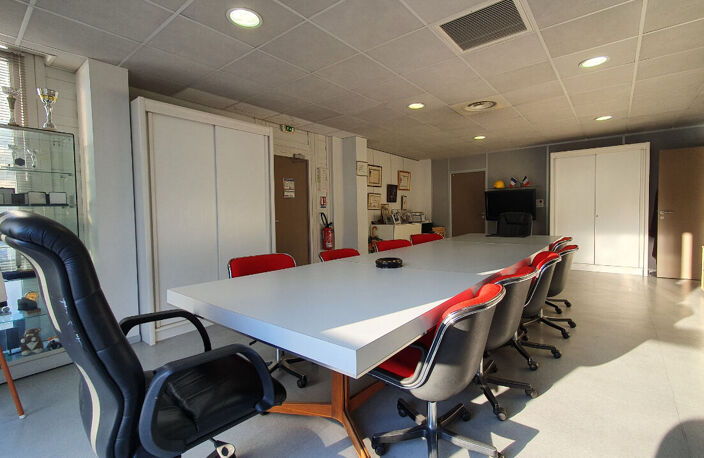 Bureaux Marseille 861 m2 — photo 2