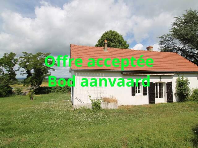 Belle maison avec vue à vendre en Bourgogne près de Luzy — photo du bien