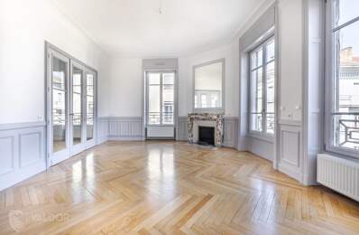 Superbe appartement en plein coeur de Villefranche — photo du bien