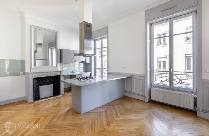Superbe appartement en plein coeur de Villefranche — photo 2