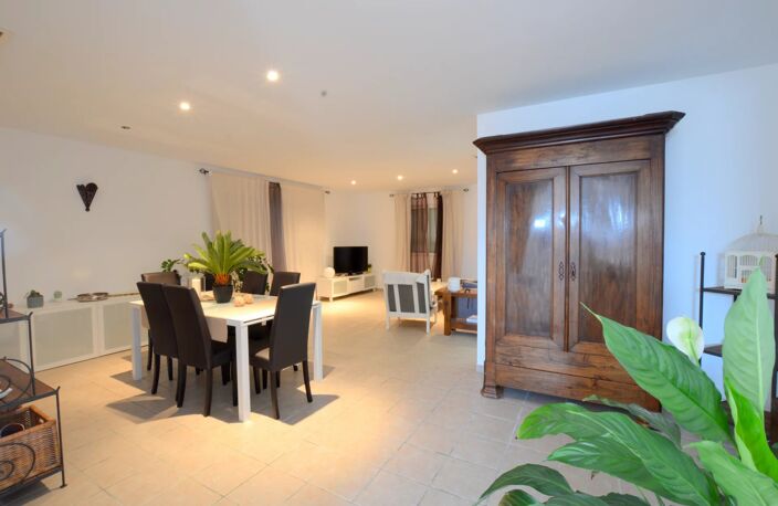 Maison plain pied 4 pièces de 130 m² Vailhauquès — photo 2
