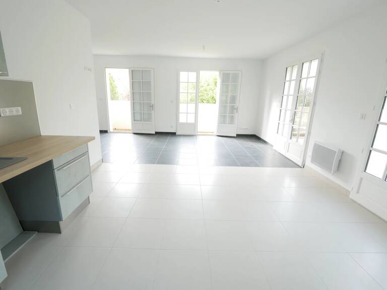 Maison de 145m² sur 3560m² à Taillebourg — photo 1